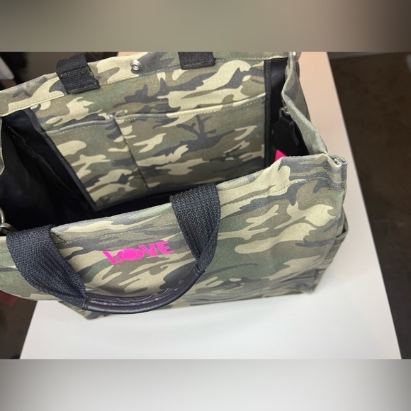Green Camo Luxe North South Bag w/Neon Pink Tennis Racquets & Strap Crossbody - Picture 4 of 6